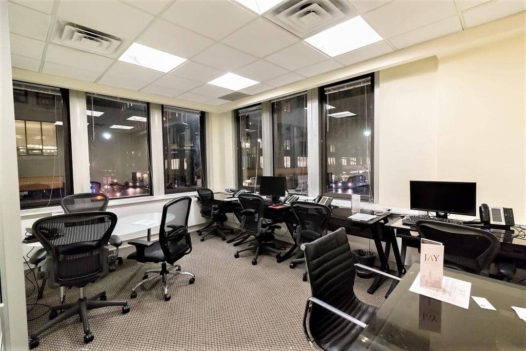 Corner Windowed Suite