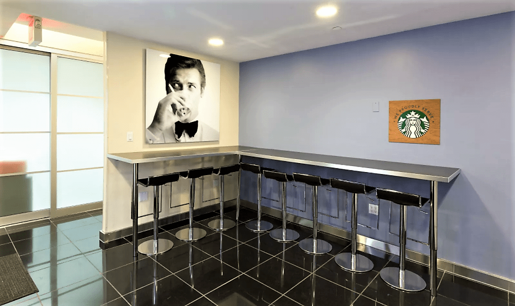 Kitchen Seating Area