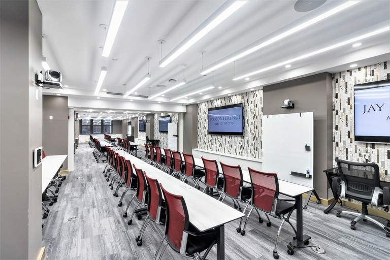 Sinatra Room - Classroom Style